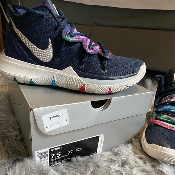 Kyrie 5 multi color metallic silver - Picture 2 of 8